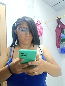 Snapshot of _Angelinaandrade_ chatting on November 25, 2:11 am Angelinaandrade online show from November 25, 2:11 am