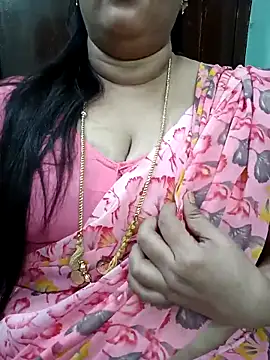 Snapshot of ashikaa_r chatting on February 18, 6:48 pm ashikaa r online show from February 18, 6:48 pm