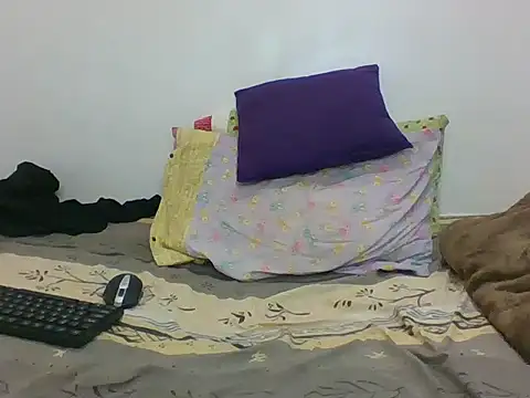 Cessylolla online show from March 20, 2:32 pm