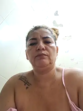 Snapshot of mirand_zackyx chatting on June 21, 2:47 am mirand zackyx online show from June 21, 2:47 am