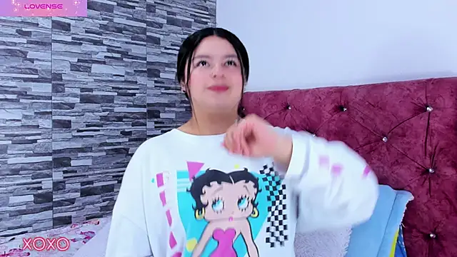 Snapshot of skyhotgirll chatting on February 10, 6:24 pm skyhotgirll online show from February 10, 6:24 pm