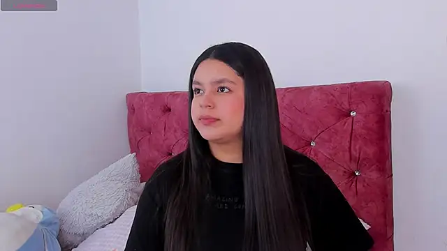 skyhotgirll online show from April 25, 6:38 pm