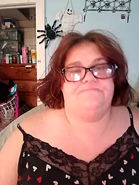 Snapshot of mcv131985 chatting on September 28, 7:08 pm mcv131985 online show from September 28, 7:08 pm