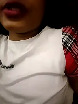 Snapshot of Hot_Goldengirl chatting on March 10, 3:12 am Hot Goldengirl online show from March 10, 3:12 am