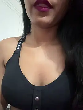 Snapshot of Hot_Goldengirl chatting on April 21, 8:12 pm Hot Goldengirl online show from April 21, 8:12 pm