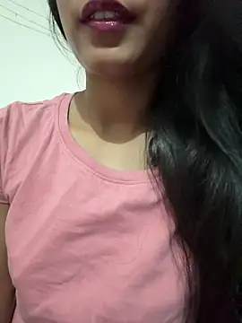Snapshot of Hot_Goldengirl chatting on May 5, 11:18 am Hot Goldengirl online show from May 5, 11:18 am