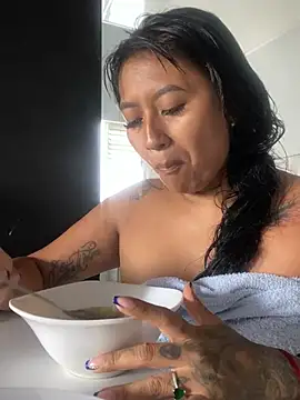 Snapshot of luisa16xxx chatting on January 23, 9:29 pm luisa16xxx online show from January 23, 9:29 pm