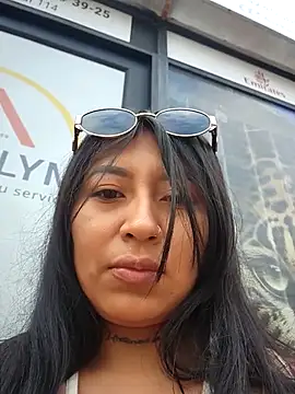 Snapshot of luisa16xxx chatting on October 17, 2:19 pm luisa16xxx online show from October 17, 2:19 pm