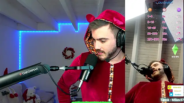 Snapshot of Mikev chatting on December 5, 7:17 pm Mikev online show from December 5, 7:17 pm