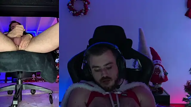 Snapshot of Mikev chatting on December 9, 10:09 pm Mikev online show from December 9, 10:09 pm