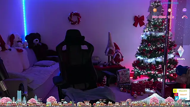 Snapshot of Mikev chatting on December 16, 10:03 pm Mikev online show from December 16, 10:03 pm