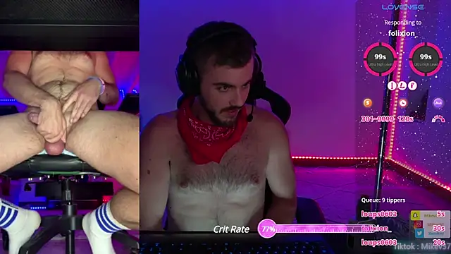 Snapshot of Mikev chatting on March 10, 10:13 pm Mikev online show from March 10, 10:13 pm