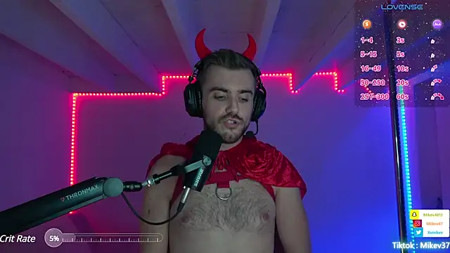 Snapshot of Mikev chatting on March 20, 7:25 pm Mikev online show from March 20, 7:25 pm