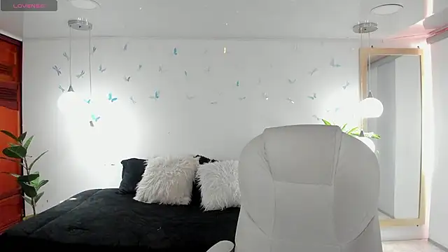  Antonnela  online show from March 11, 2:23 pm