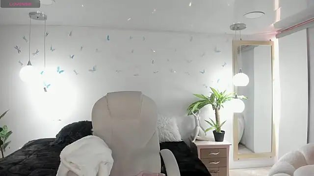  Antonnela  online show from April 15, 2:24 pm