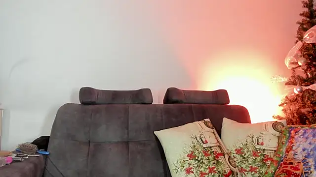 Snapshot of _Isabelhaa chatting on December 16, 2:16 am Isabelhaa online show from December 16, 2:16 am