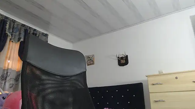 sweet cutetras22 online show from January 28, 1:49 pm