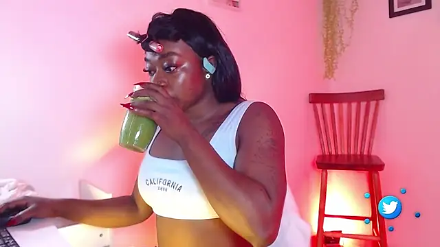 Snapshot of MiaKnox chatting on March 4, 9:07 am MiaKnox online show from March 4, 9:07 am