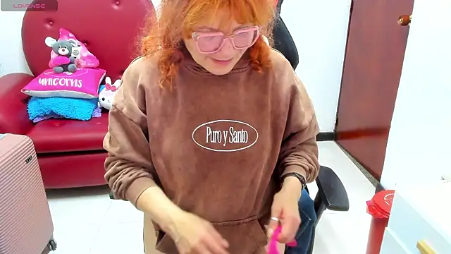 Salomeediaz  online show from February 16, 9:11 pm