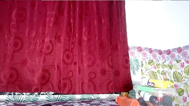 Snapshot of alisontitsmilk19 chatting on March 7, 1:09 am alisontitsmilk19 online show from March 7, 1:09 am