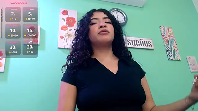 Snapshot of alisontitsmilk19 chatting on November 21, 1:59 am alisontitsmilk19 online show from November 21, 1:59 am