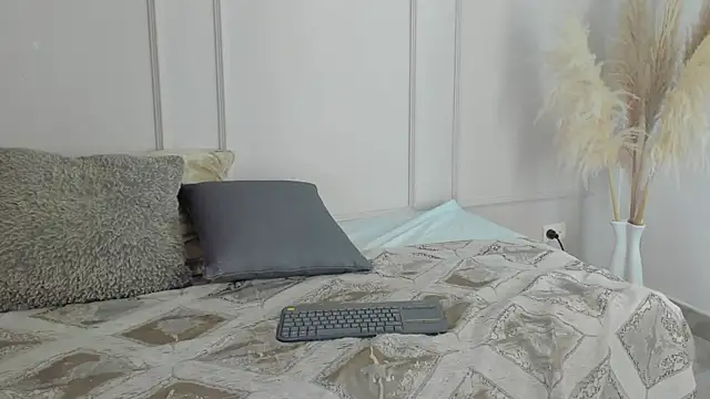 Mariapettit online show from April 19, 10:58 am