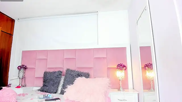 DaphneLloyd online show from January 11, 1:48 am