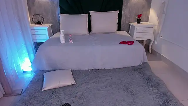 Alexiis Etereo online show from April 10, 7:40 pm