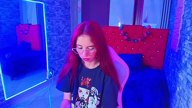 mildre303av online show from October 25, 8:36 pm