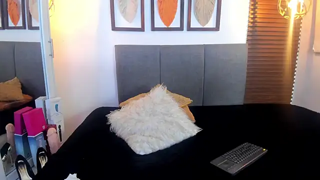 Scarleth swann online show from October 9, 11:41 am