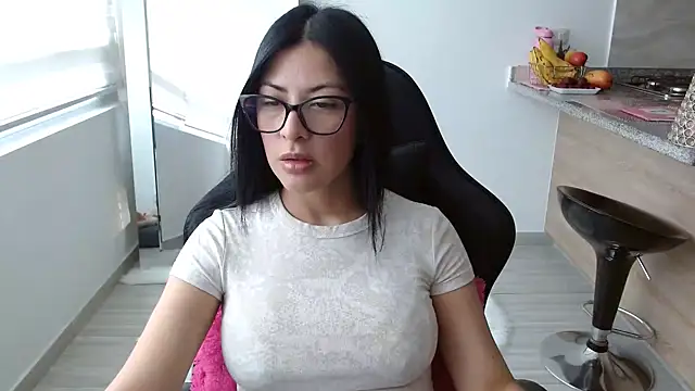 Charlotte cute18 online show from January 8, 4:31 pm