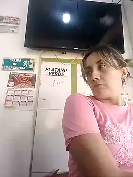 Snapshot of Isabel23zr chatting on January 27, 9:22 pm Isabel23zr online show from January 27, 9:22 pm