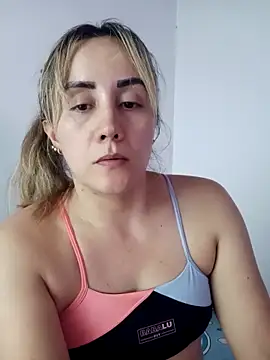 Snapshot of Isabel23zr chatting on September 29, 4:23 pm Isabel23zr online show from September 29, 4:23 pm