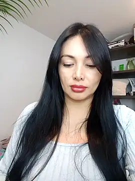 Snapshot of _monicab chatting on June 4, 3:34 am monicab online show from June 4, 3:34 am