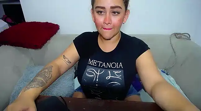 loly bigbooty4u online show from December 29, 8:15 pm