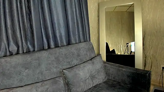 Snapshot of Stacey_Brown chatting on December 12, 4:15 am Stacey Brown online show from December 12, 4:15 am