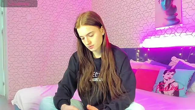 Snapshot of Stacey_Brown chatting on December 17, 1:50 am Stacey Brown online show from December 17, 1:50 am