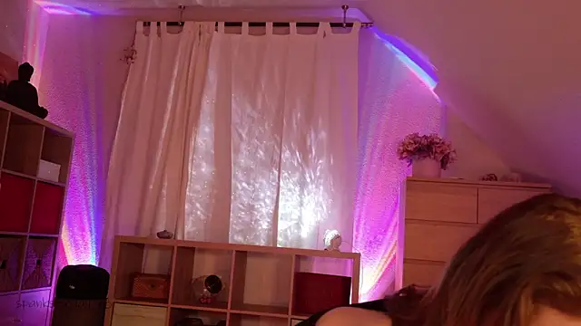 ilucyme online show from February 7, 10:41 pm