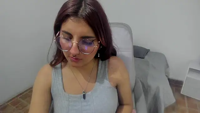 Alliccee online show from December 7, 11:29 am