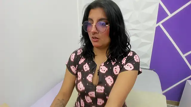 Alliccee online show from January 23, 6:45 pm