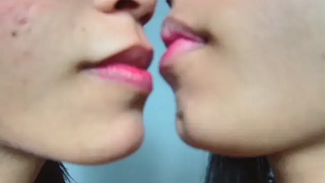 strawberrymia68 online show from February 6, 1:10 pm