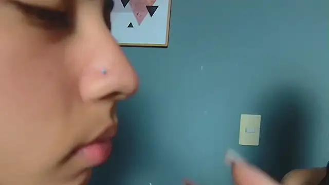 strawberrymia68 online show from March 20, 1:04 pm