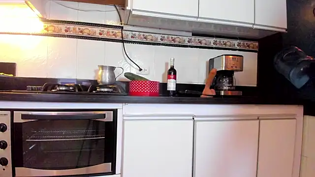 Hotsamantamature online show from February 28, 8:07 pm