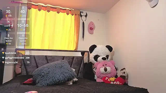 Hotsamantamature online show from September 25, 7:39 pm