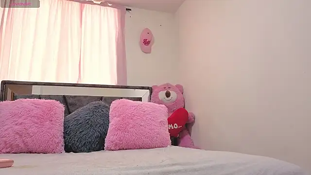 Hotsamantamature online show from October 30, 8:42 pm