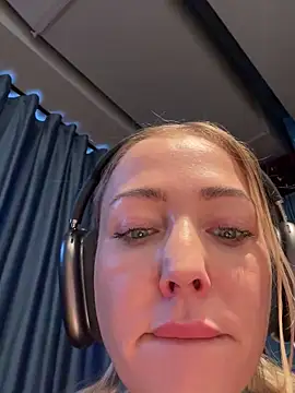 ElenaHaze online show from December 12, 9:08 am