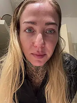 ElenaHaze online show from December 16, 8:09 am