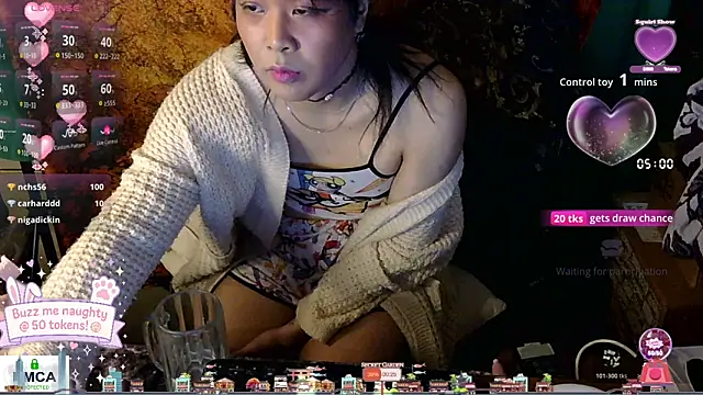 Snapshot of tashakaixxx chatting on November 6, 10:21 pm tashakaixxx online show from November 6, 10:21 pm