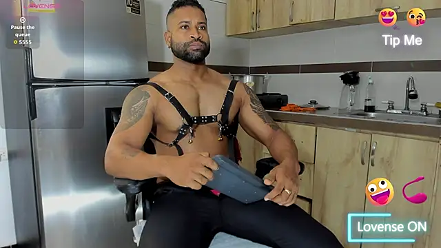 MattRodriguez9 online show from January 14, 10:32 am