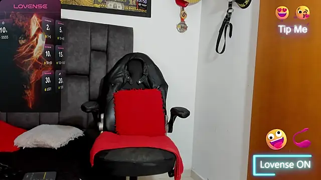 MattRodriguez9 online show from April 20, 9:56 am